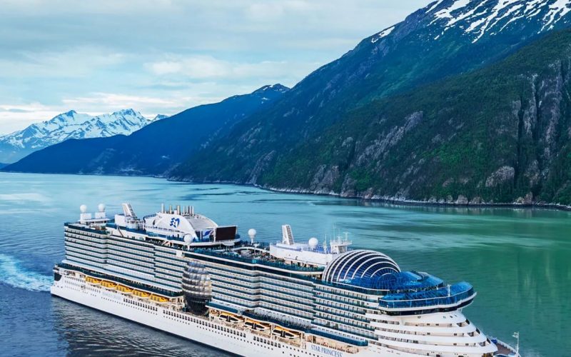 star-princess-alaska-glacier-full-exterior2x3-Portrait